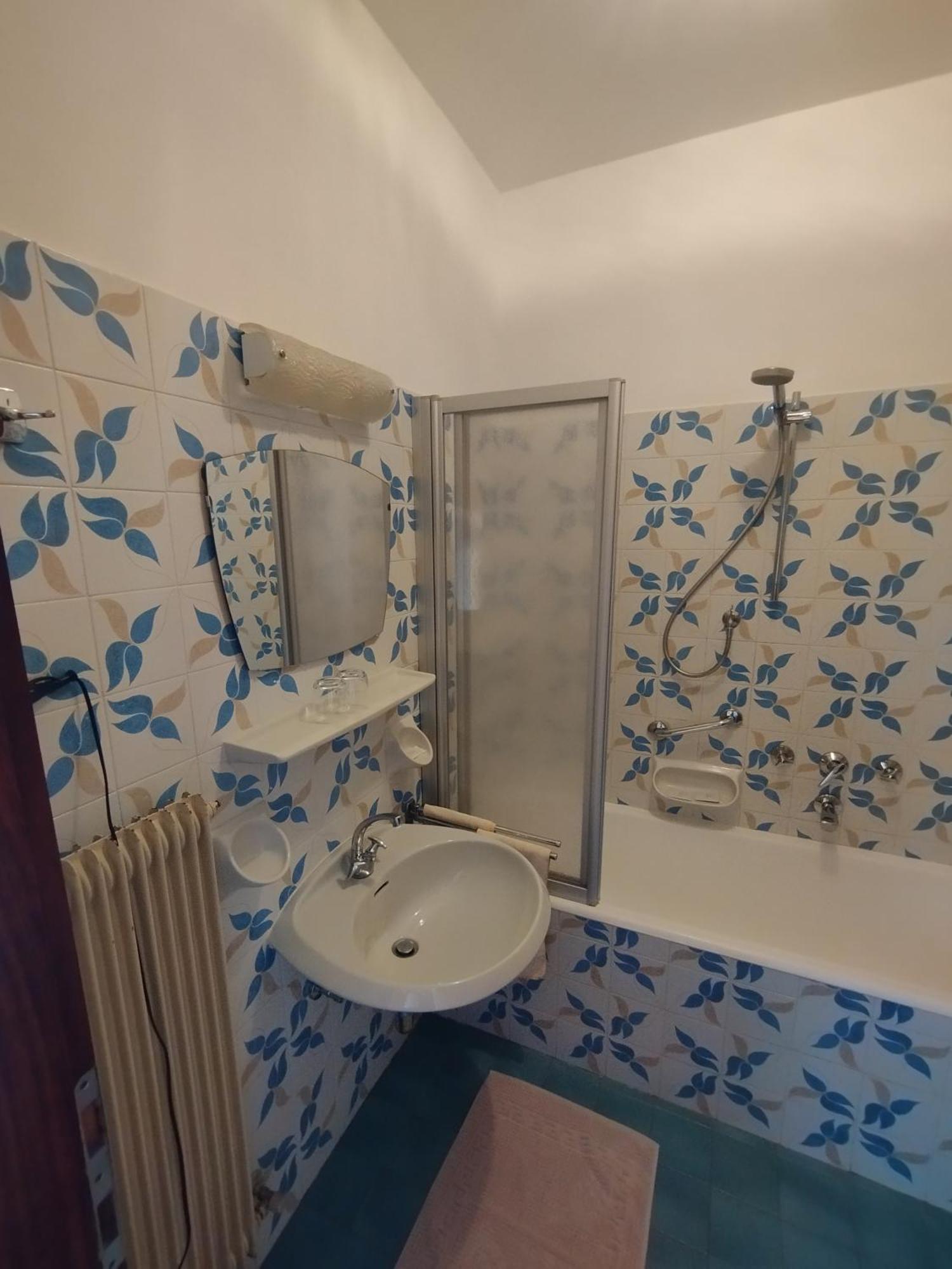 Garni Weingut Hotel Merano Luaran gambar